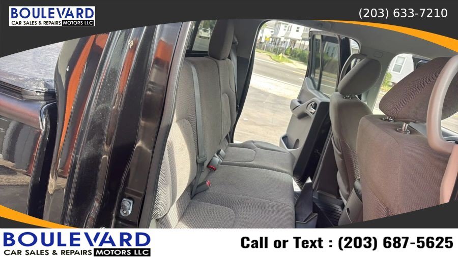 Used 2016 Nissan Frontier SV AWD/4WD image 30