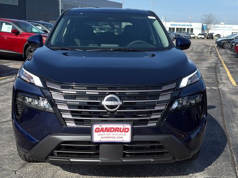 New 2026 Nissan Rogue SV AWD/4WD image 3