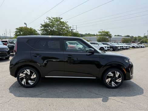 New 2025 Kia Soul GT-Line image 2