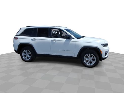 Used 2023 Jeep Grand Cherokee Limited AWD/4WD image 9