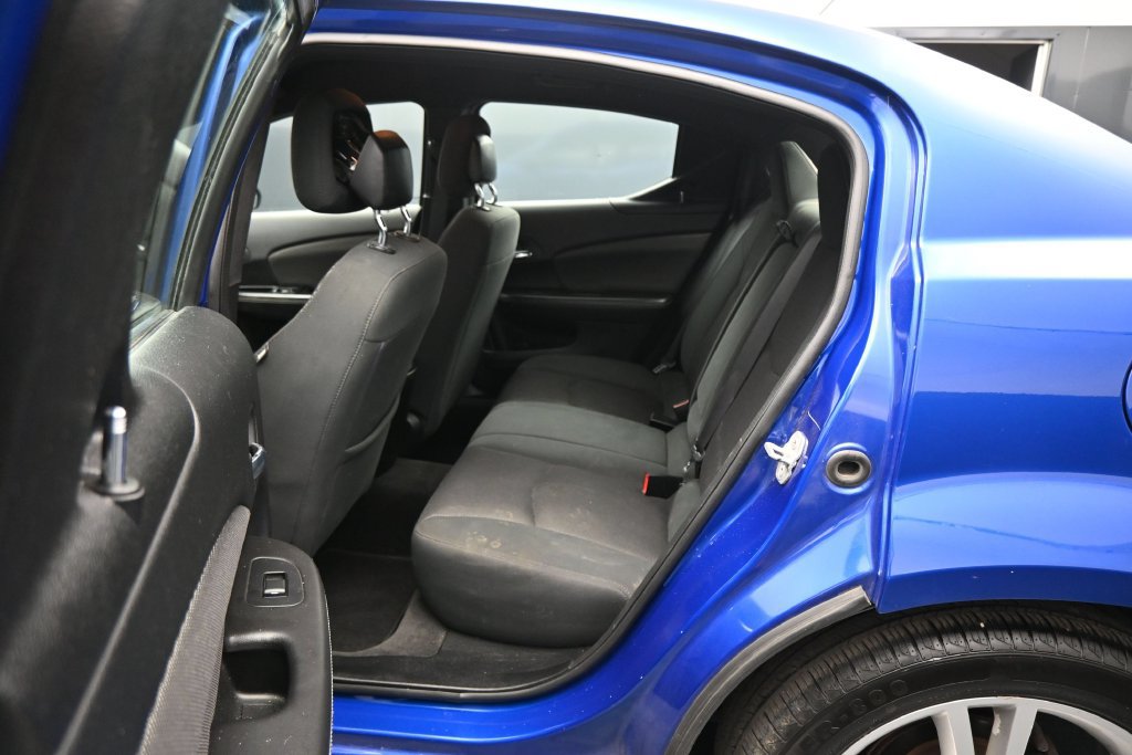 Used 2013 Dodge Avenger SE FWD image 23