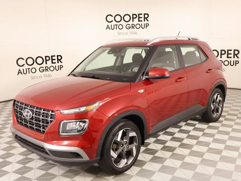 Used 2025 Hyundai Venue SEL FWD image 9