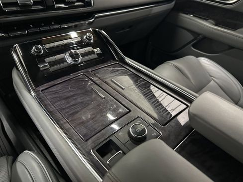 Used 2019 Lincoln Navigator Reserve AWD/4WD image 43