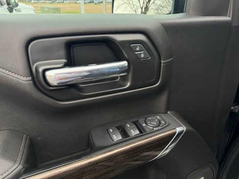 Used 2022 Chevrolet Silverado 1500 LT Trail Boss w/ LT Trail Boss Premium Package image 14