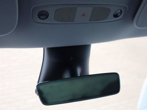 Used 2023 Tesla Model Y AWD image 35