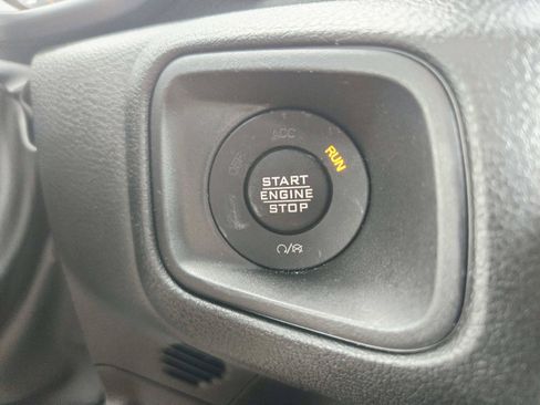 Used 2025 Jeep Gladiator Sport AWD/4WD image 35