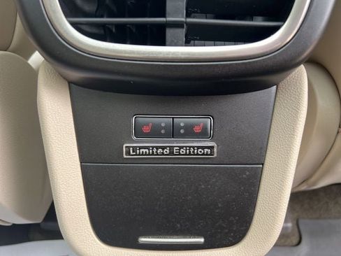 Used 2017 Lincoln MKX Reserve w/ Lincoln MKX Climate Package AWD/4WD image 16