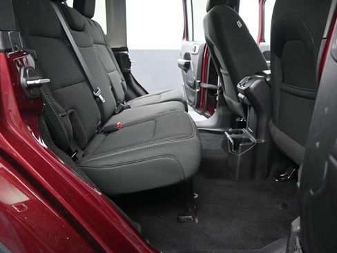 Used 2021 Jeep Wrangler Unlimited Sport image 15