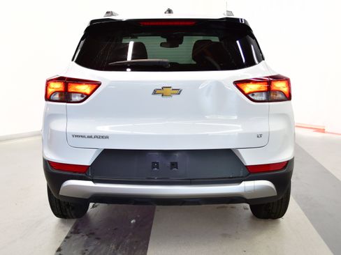Used 2025 Chevrolet TrailBlazer LT FWD image 6