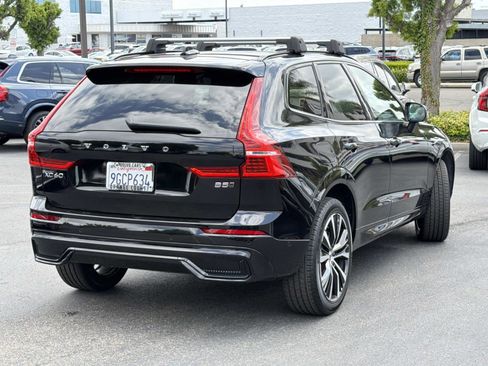 Certified 2023 Volvo XC60 B5 Plus AWD/4WD image 5