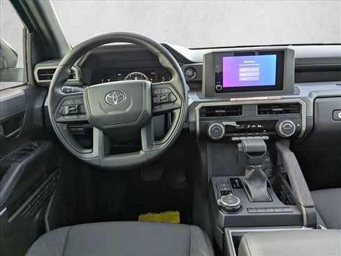 Used 2025 Toyota Tacoma SR5 AWD/4WD image 15