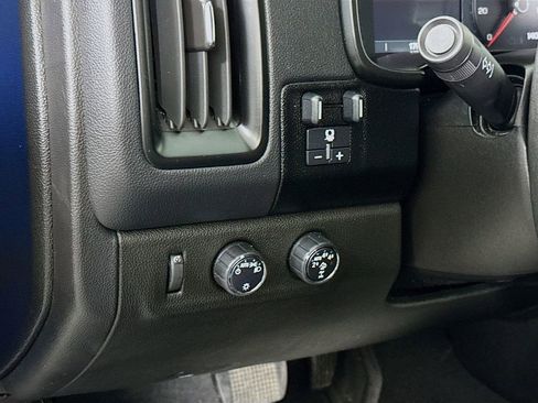 Used 2022 Chevrolet Colorado ZR2 AWD/4WD image 21