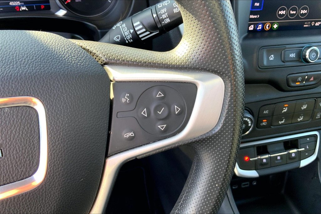 Used 2024 GMC Terrain SLE FWD image 11