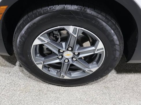 Used 2025 Chevrolet Blazer LT image 7