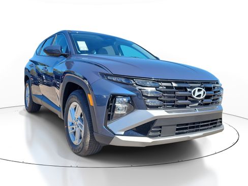 New 2026 Hyundai Tucson SE image 2