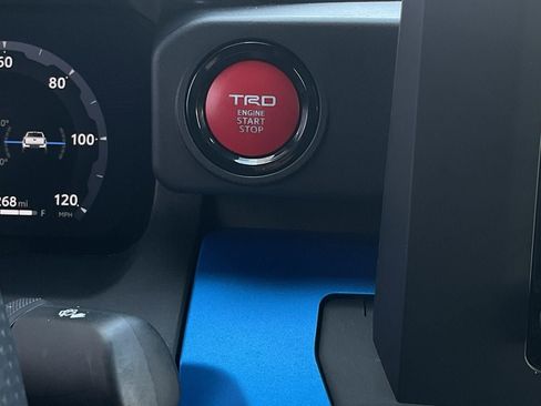 Used 2025 Toyota Tacoma TRD Off-Road image 34