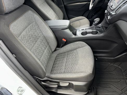 Certified 2022 Chevrolet Equinox LT image 32