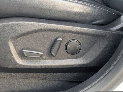 Used 2024 Ford Edge SEL image 20