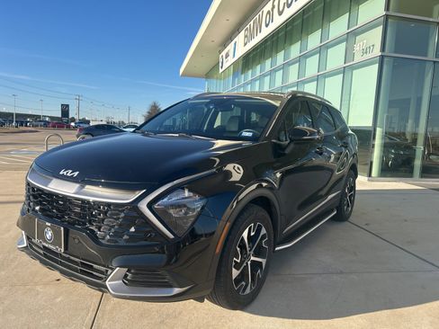 Used 2023 Kia Sportage EX image 1
