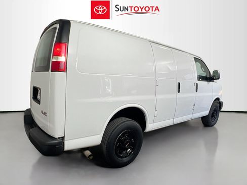 Used 2020 GMC Savana 3500 RWD image 4