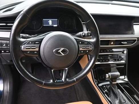 Used 2020 Kia Cadenza Limited image 28