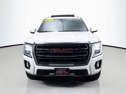 Used 2023 GMC Yukon AT4 w/ AT4 Premium Package AWD/4WD image 3
