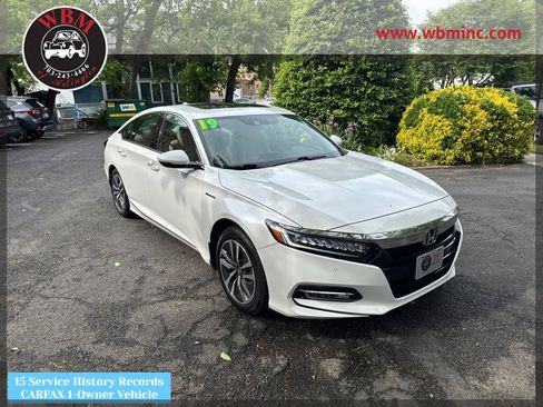 Used 2019 Honda Accord Touring image 1