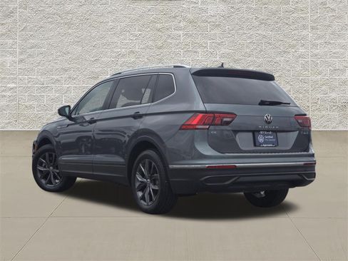 Certified 2024 Volkswagen Tiguan SE AWD/4WD image 5
