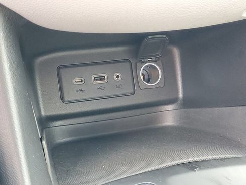 Used 2019 Chevrolet Equinox LT FWD image 18