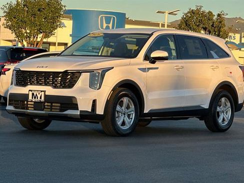 New 2026 Kia Sorento LX image 8