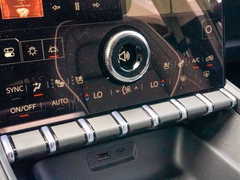 New 2026 GMC Terrain Denali AWD/4WD image 16