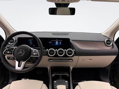 Used 2023 Mercedes-Benz GLA 250 4MATIC image 14