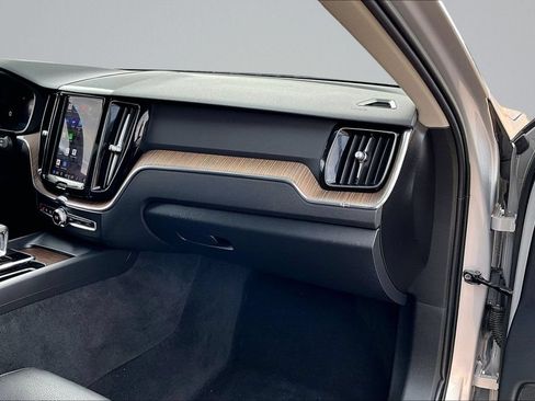 Used 2023 Volvo XC60 B5 Plus w/ Protection Package Premier FWD image 14