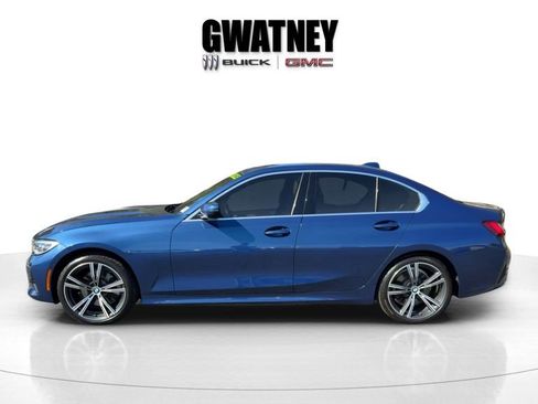 Used 2021 BMW 330i xDrive Sedan w/ Driving Assistance Package image 4