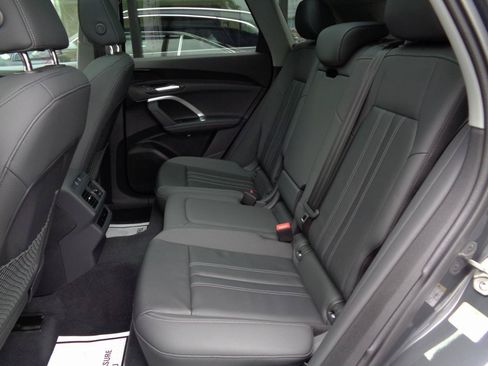Used 2025 Audi Q5 Premium w/ Convenience Package AWD/4WD image 15