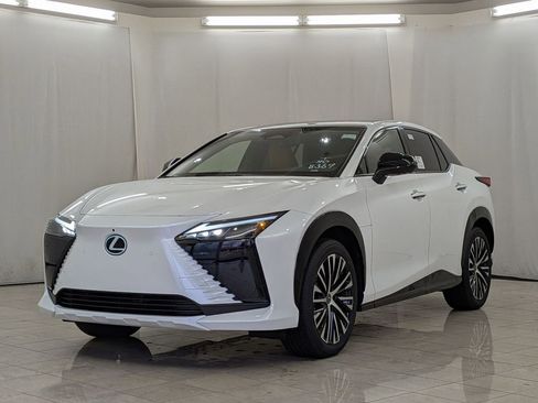 New 2026 Lexus RZ 450e AWD image 5