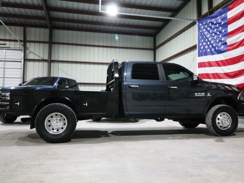 Used 2018 RAM 3500 Laramie w/ Convenience Group AWD/4WD image 13