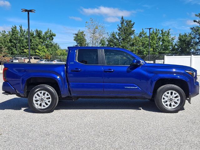 Used 2024 Toyota Tacoma SR5 AWD/4WD image 10