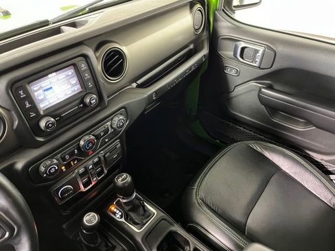 Used 2018 Jeep Wrangler Unlimited Sport S image 34