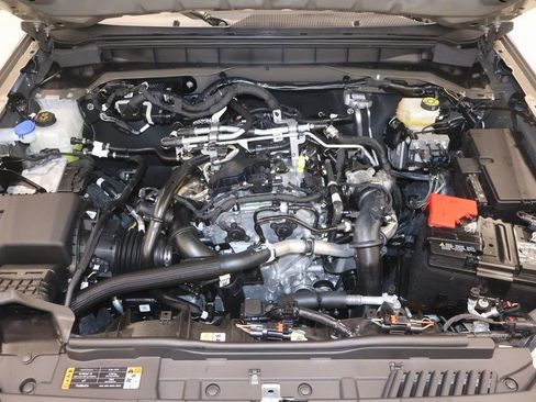 New 2025 Ford Bronco Outer Banks w/ Sasquatch Package image 32