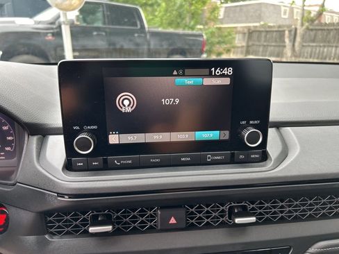 Used 2023 Honda Accord EX image 17