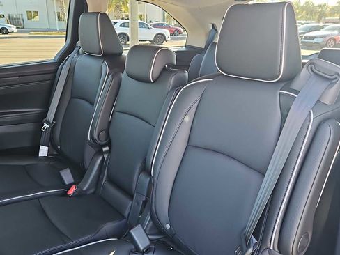New 2026 Honda Odyssey Touring image 24