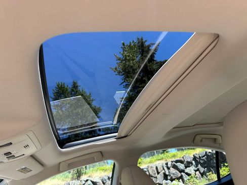 Used 2017 Lexus ES 350 w/ Navigation System Package FWD image 19