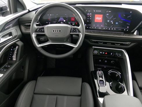 New 2025 Audi Q5 Premium Plus image 25