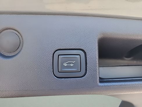 Used 2024 Chevrolet Equinox LT w/ LPO, Floor Liner Package AWD/4WD image 19