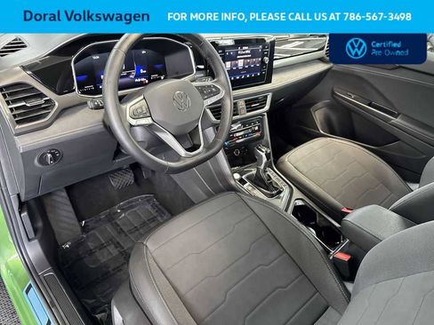 Used 2025 Volkswagen Taos SE image 13