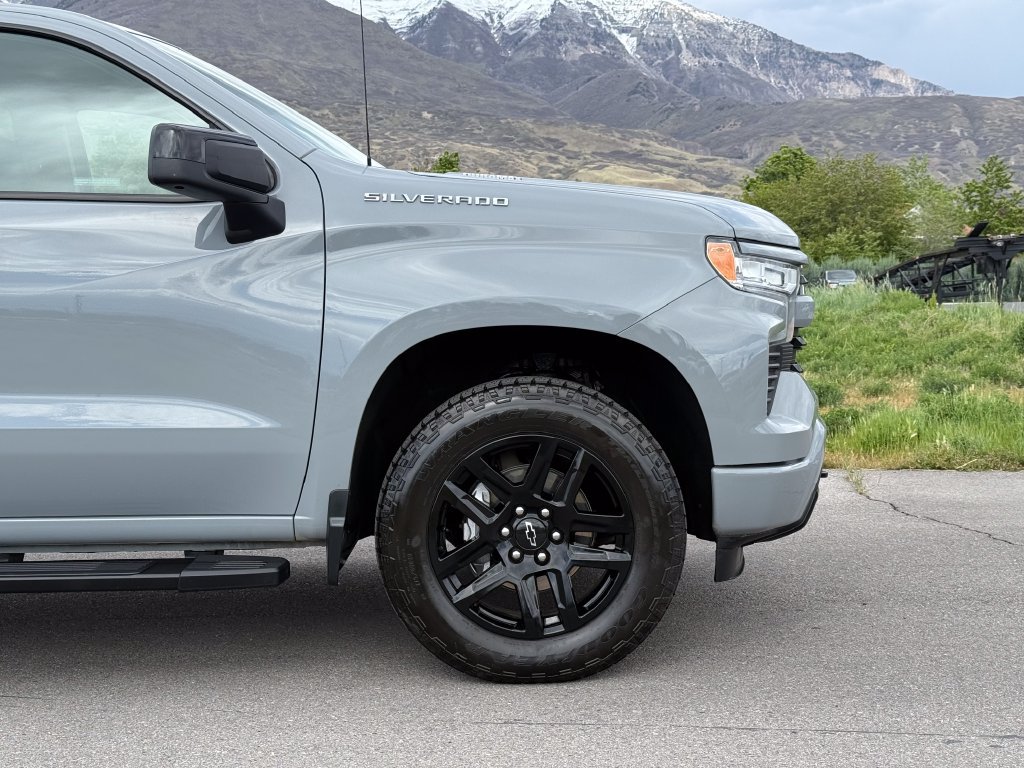 Used 2024 Chevrolet Silverado 1500 RST w/ Protection Package AWD/4WD image 4