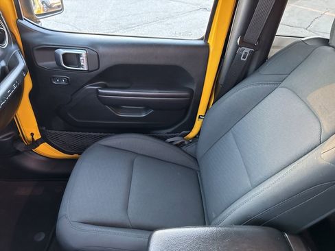 Used 2020 Jeep Wrangler Sport AWD/4WD image 20