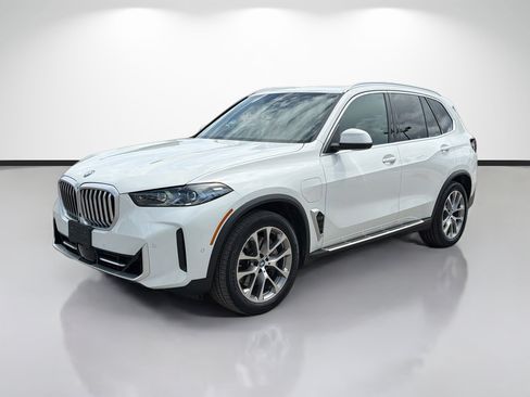 Used 2024 BMW X5 xDrive50e AWD/4WD image 7