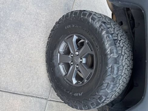 Used 2018 Jeep Wrangler Unlimited Rubicon AWD/4WD image 13